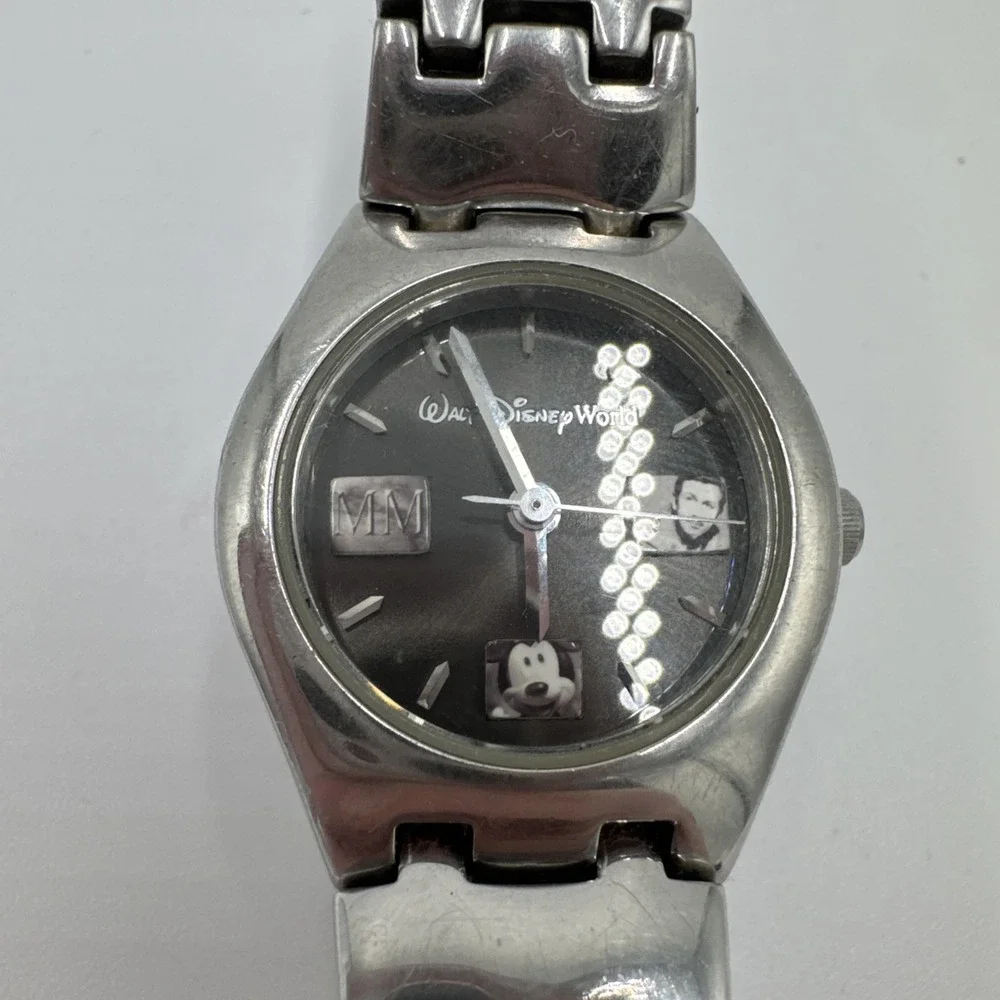 Walt Disney Stainless Steel Watch The man The Mouse The Millennium UNTESTED 1075